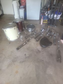 Drums/stands