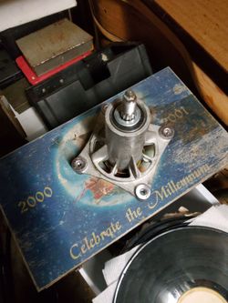 Craftsman tractor mower bed  hub/bearing  for (blade)