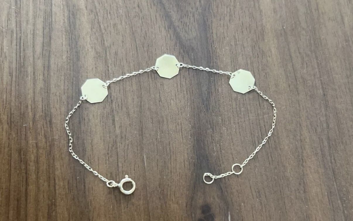 Brand New Unworn 18k Gold Women Bracelet 750