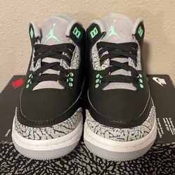 Jordan 3 Retro (Green Glow)