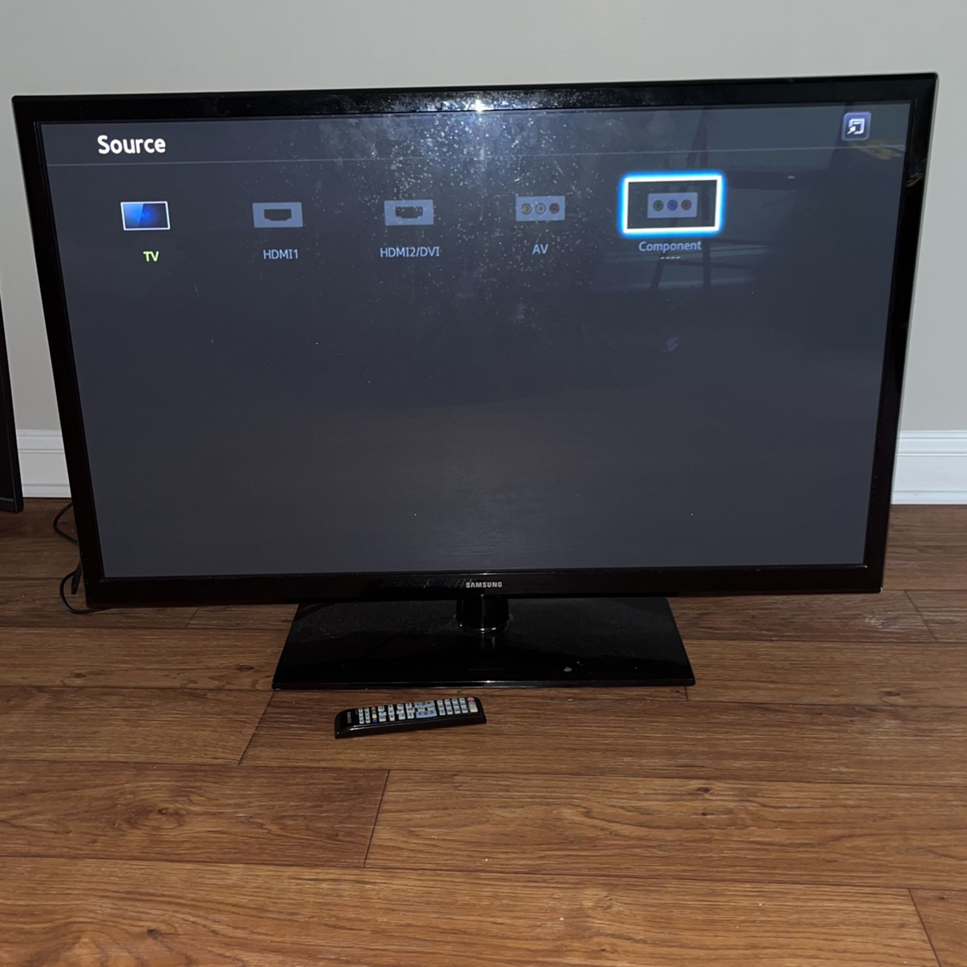 43 Inch Samsung Tv ( Not Smart Tv )