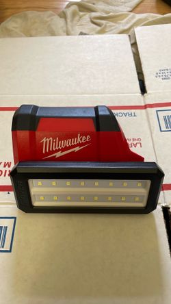 Milwaukee M12 Rover light  flood