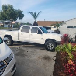 2003 Chevy 2500 4x4 6.6 Duramax