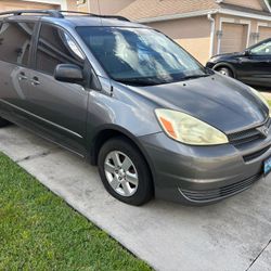 2005 Toyota Sienna