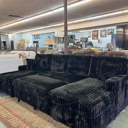 🚚Hot Deal🚚Brand New 3pc Pullout Bed Sectional Couch With Two Storage Chaise $1099, Finance Available, Delivery Available 