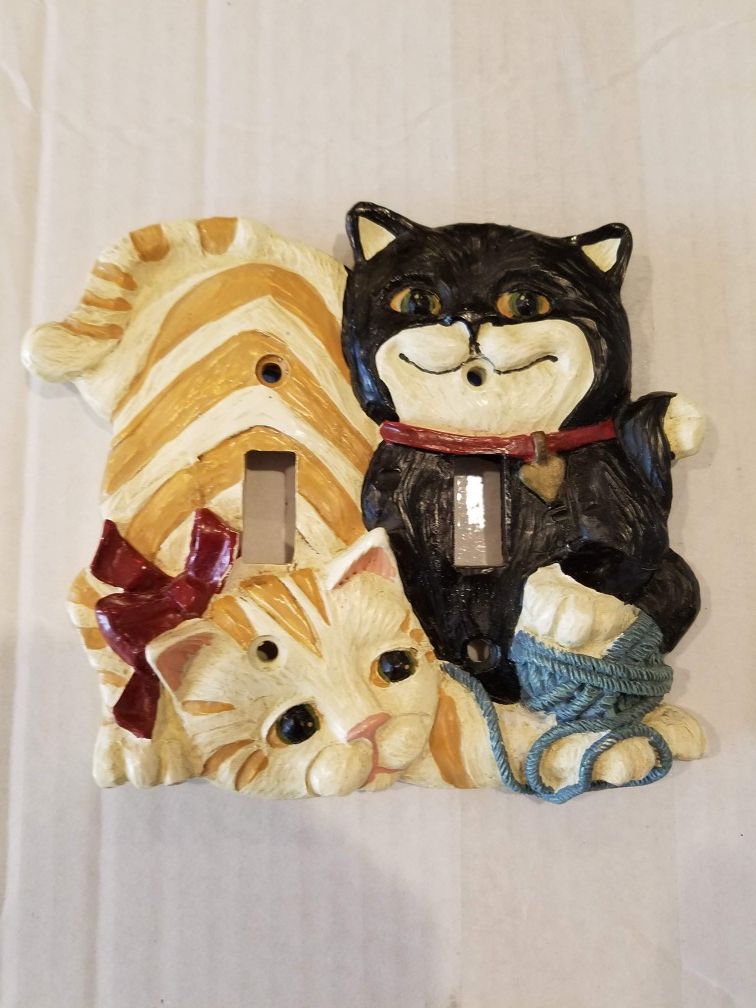 Vintage Double Cat Switch Plate and Enesco Wall Hanging Decor Combo
