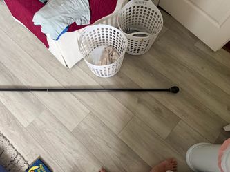 Curtain rod