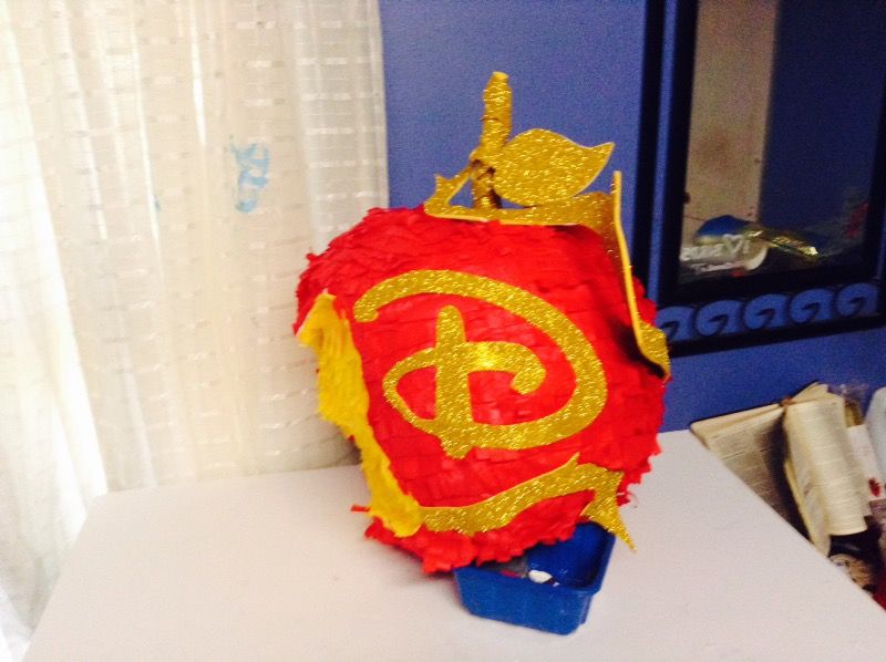 Descendants Pinatas