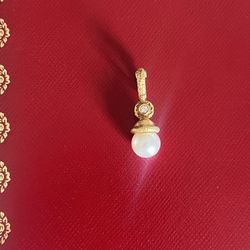 Pearl, Natural Diamond and 18k Gold Pendant