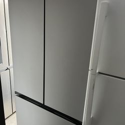 SAMSUNG BISPO FRENCH DOOR SHOW CASE WITH ICE DISPENSER 