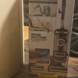 Brand New Inbox Shark Lift Away