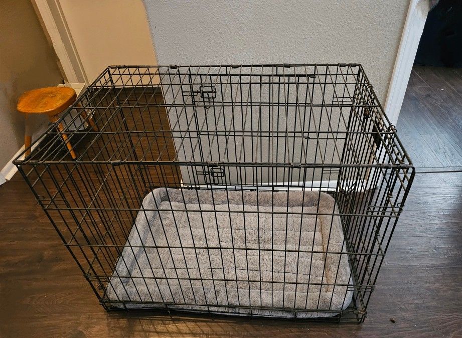 LARGE DOG CRATE 