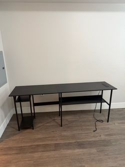 Reversible “L” shape desk or straight.