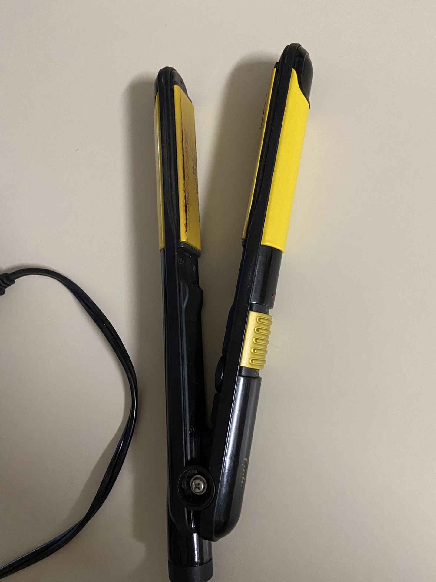 Straightener goes up to heating 450