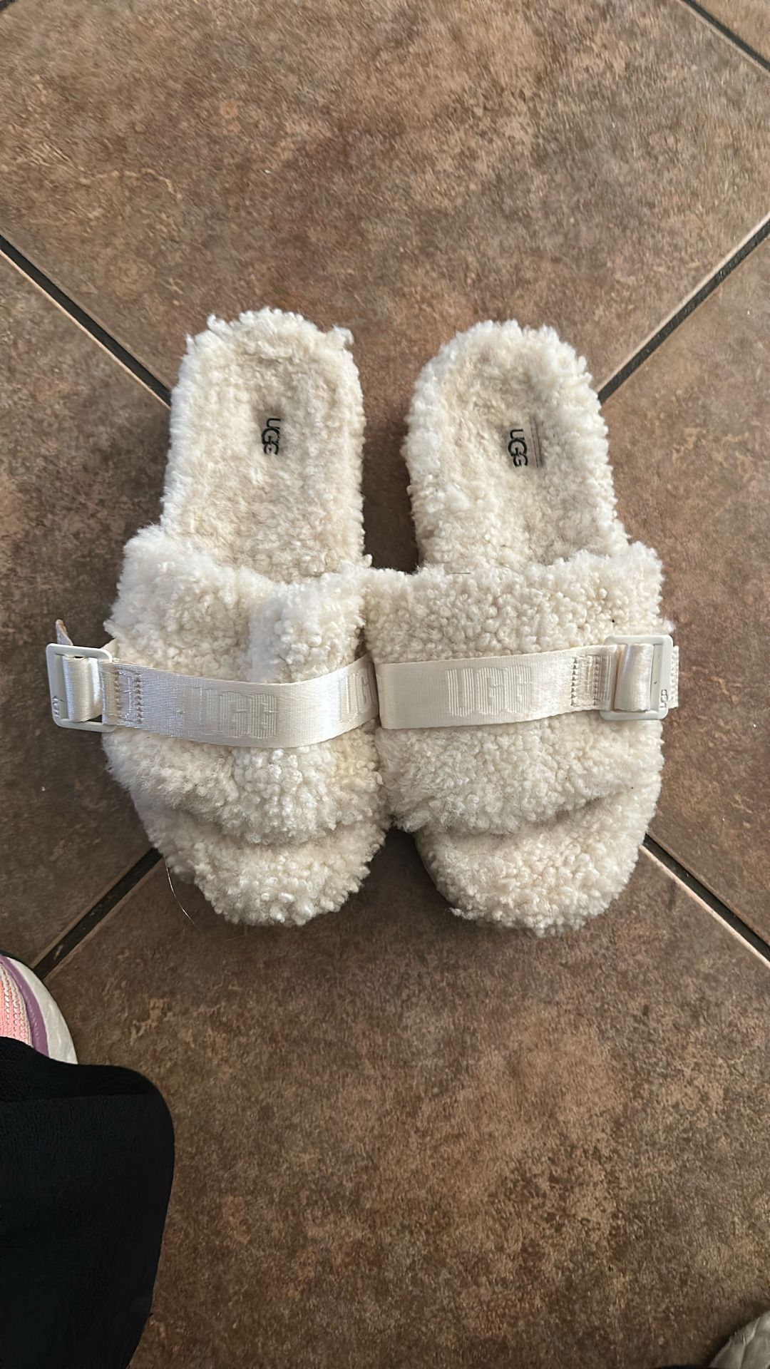 UGG Sandals Size 9 Ivory
