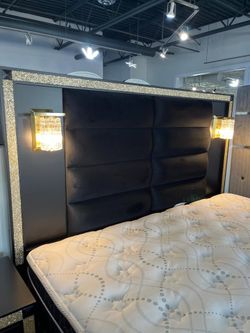 Elegant design black/gold 5 pc bedroom set w/2 reading lamps
