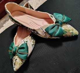 HXLBEB Floral Ribbon Flats – Size 265 (US 8.5–9 price reduction!
