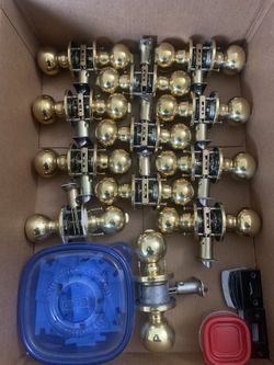 7 Ball Style Door Knobs 