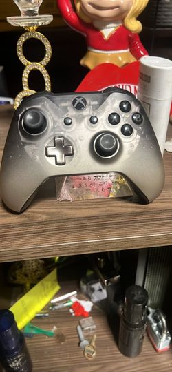 Xbox One Wireless Controller Phantom White Special Edition