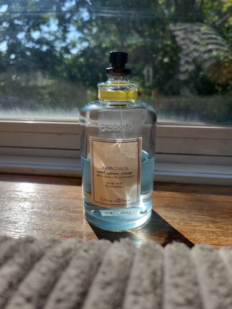 Gap Raincheck Body Mist (Rare & Discontinued)