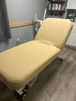 Hydraulic Massage table