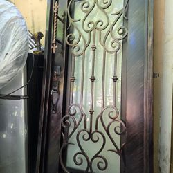Puerta Frontal 