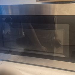 Amana Stainless Steel Over The Range Microwave 