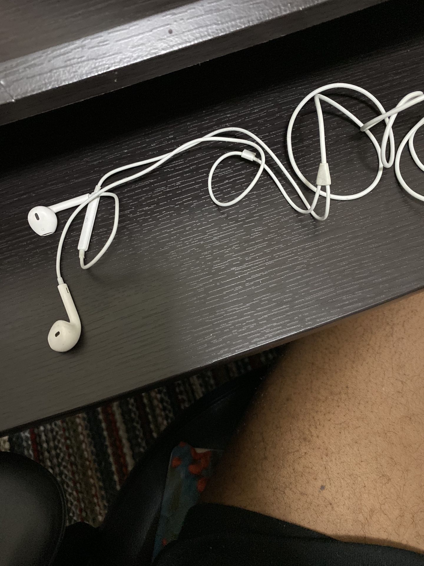 Apple headphones 100% authentic with connector