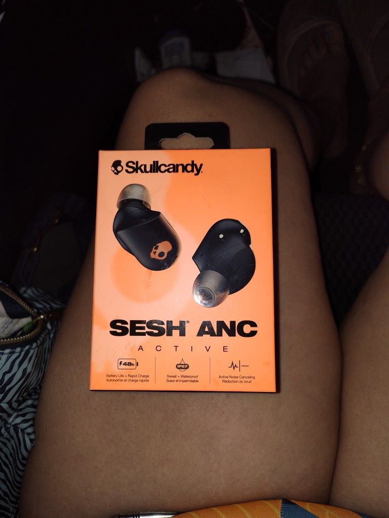Skullcandy Sesh Anc Active Ear Buds NIB! (New In Box)