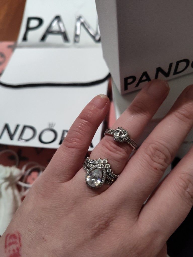 Sparkling love knot pandora ring best sale