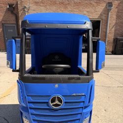 Mercedes-Benz Actros Ride-On Truck - Blue