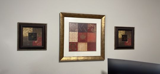 Pictures / Wall Decor