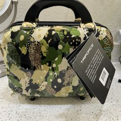 New Triforce Beauty Case