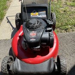 Yard Machine 550 HP 21 Inch Push Mower Bagger
