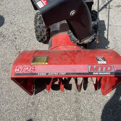 MTD 5-24 Snow Machine 