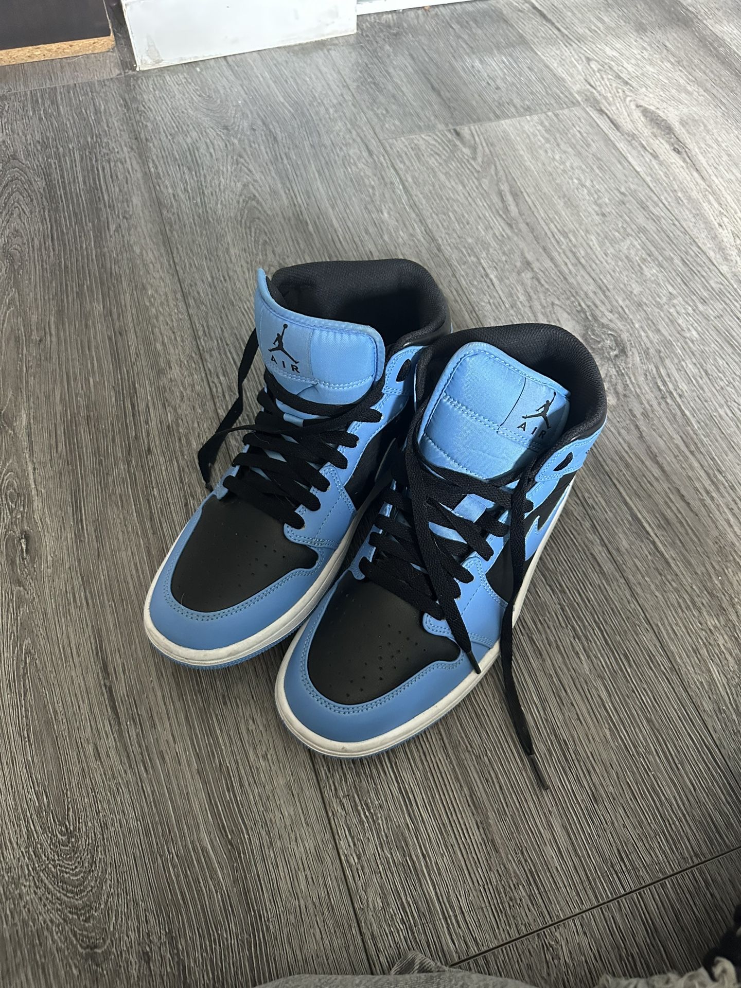 Blue And Black Jordan 1