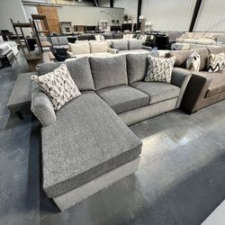 Gray Sectional w/ Reversible Chaise