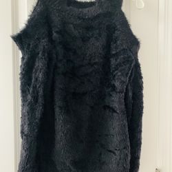 Gianni B Sweatshirt For Women , Size :S Price :5