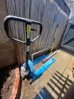 Pallet jack