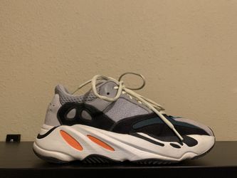 Yeezy 700 wave runner Mens Size 9 Authentic