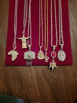 Fashion chain and charm