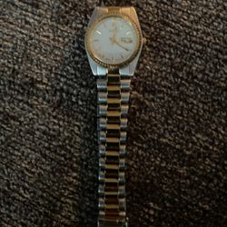 SEIKO Ladies Watch With Calender