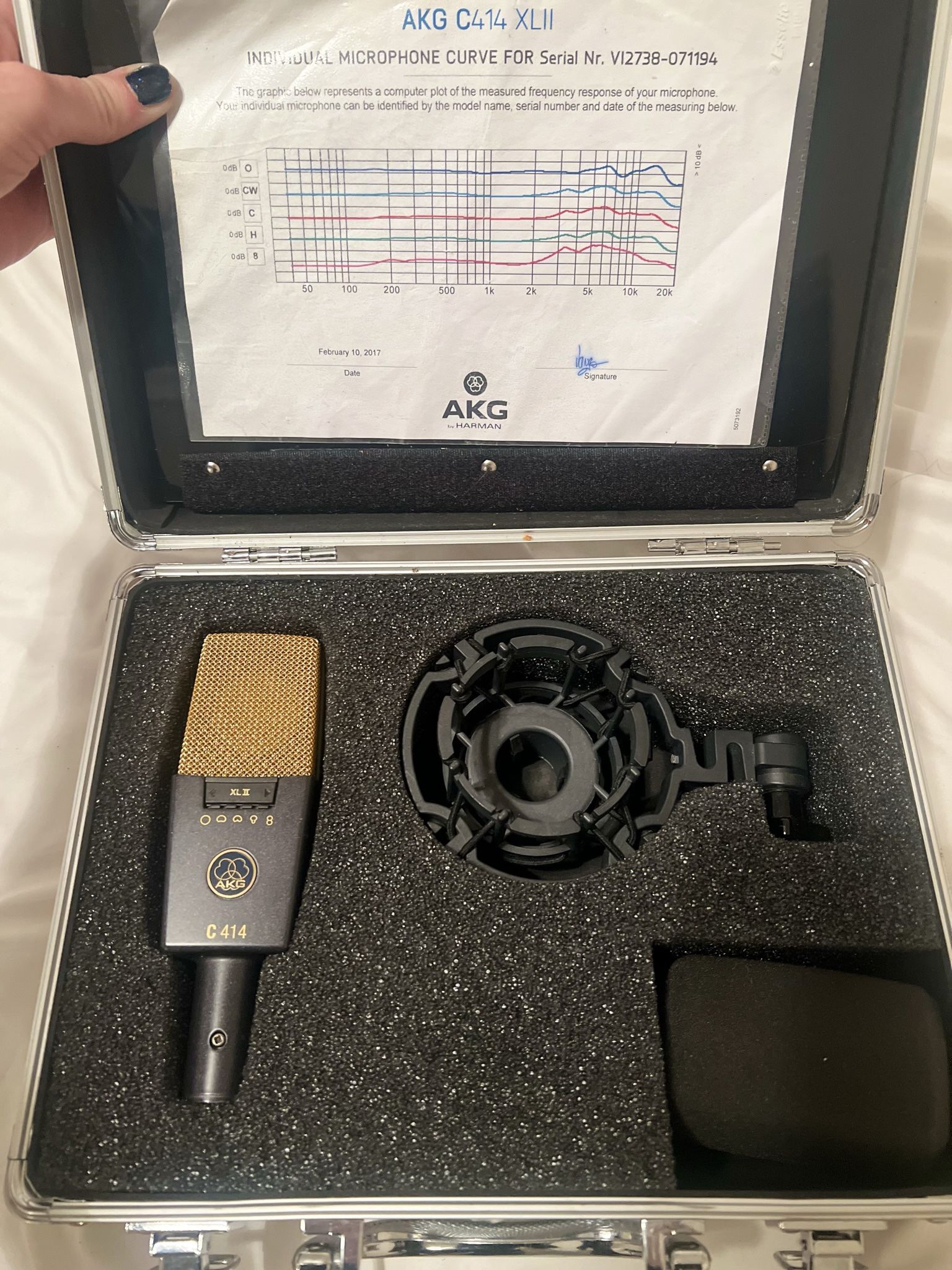 AKG C414 XLII Large-diaphragm Condenser Microphone