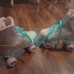 Fairly Used Women Skates (Practically New)