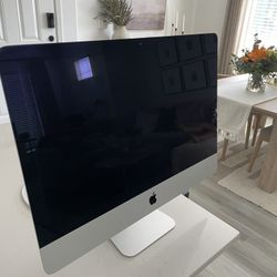 Apple iMac 21.5” Quad Core Intel Core i5 All In One Desktop Computer