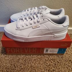 Puma  WOMEN'S Shoes, Size 10.  Brand New.