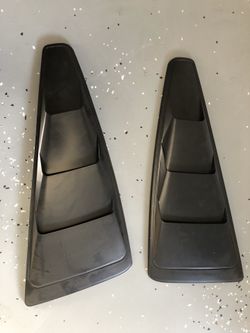 Mustang Side Louvers