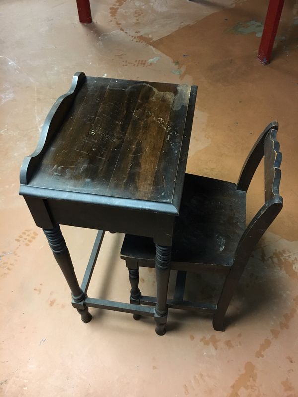 Small Antique Desk And Chair For In Leawood Ks Offerup