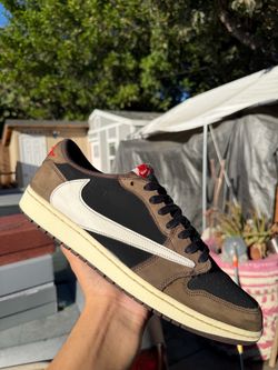 Jordan 1 Travis Scott Mocha