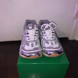 Silver Bottega Veneta Orbit ( size 9)